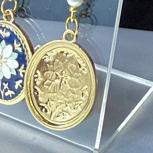 Artisan Faux Pearl Floral Charm Dangle Earrings Gold Tone - Picture 5 of 7